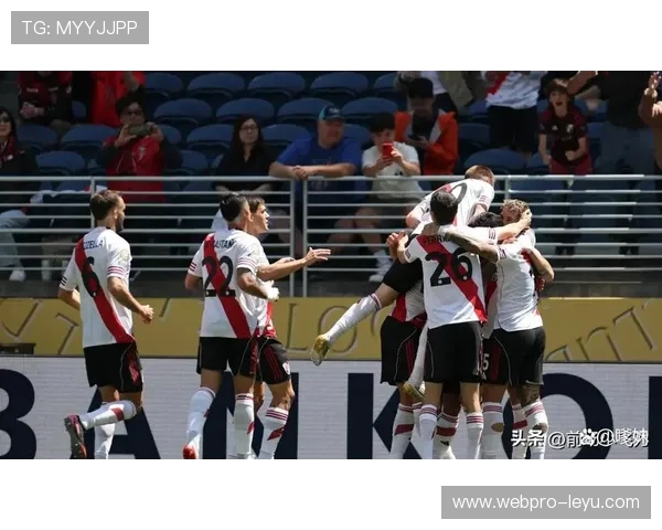 浦和红钻获热捧:日本球迷齐声力挺新赛季