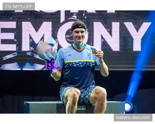 维克托·阿萨尔森练球就跟过家家？外面豪车家里一团糟竟然还这么放得开？